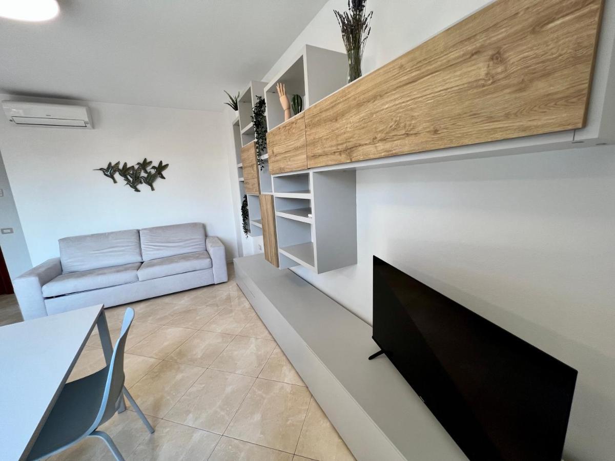 Beija Flor-Trilocale Piazza Garibaldi N18 Appartement Desenzano del Garda Buitenkant foto